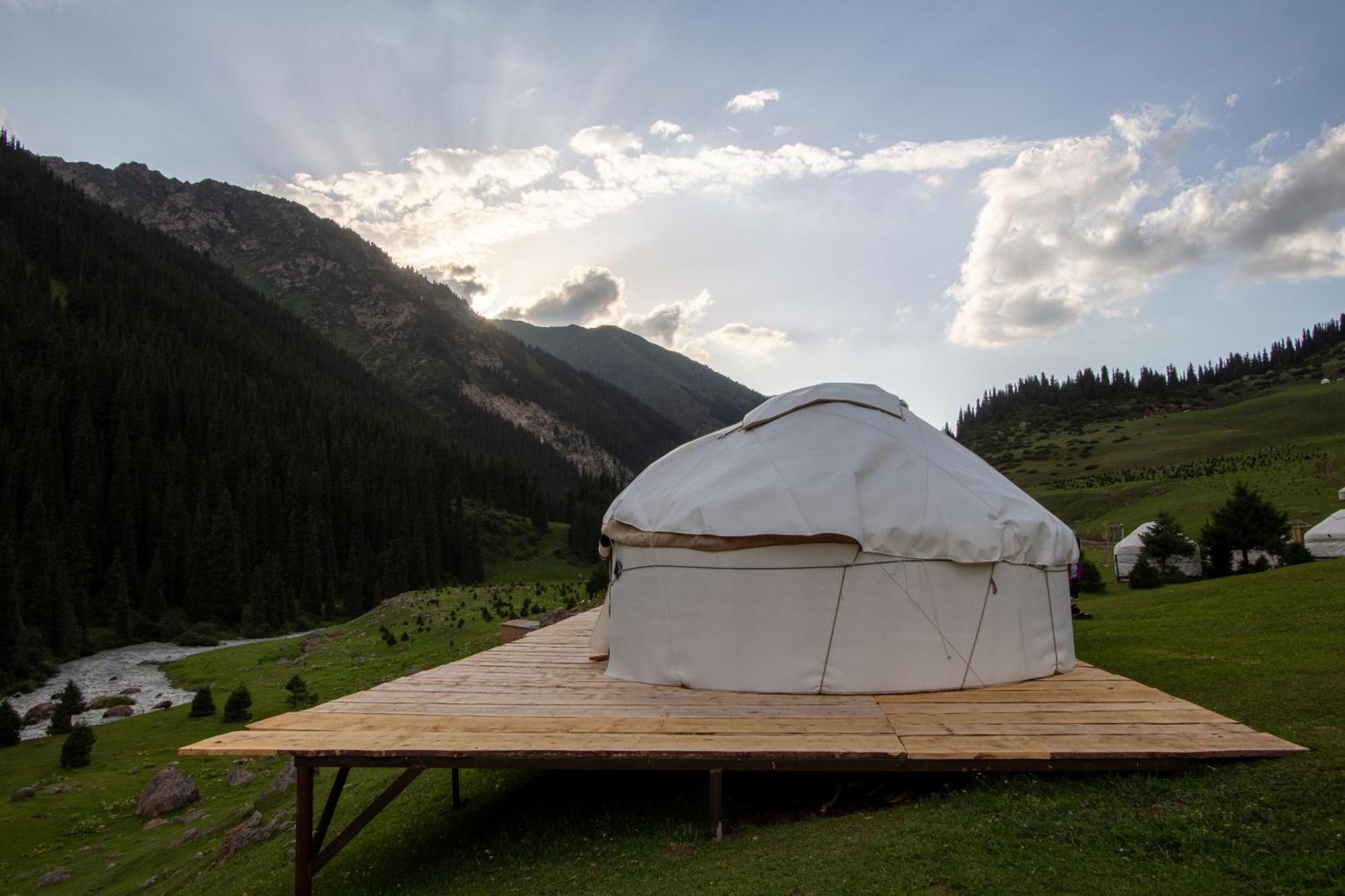 Hotel Eco Yurt Camp Arashan Teploklyuchenka Exterior foto
