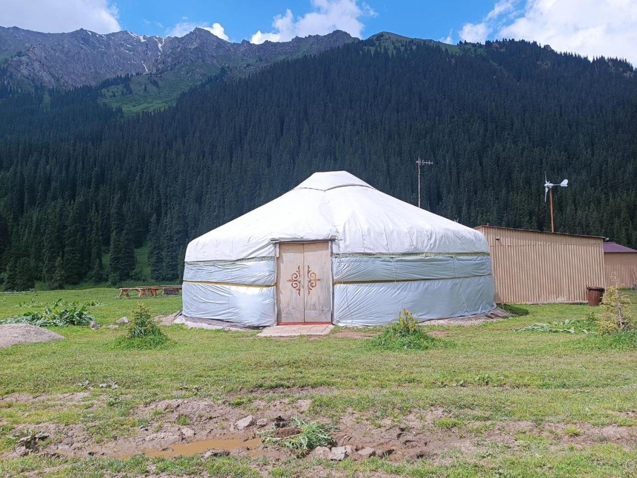 Hotel Eco Yurt Camp Arashan Teploklyuchenka Exterior foto